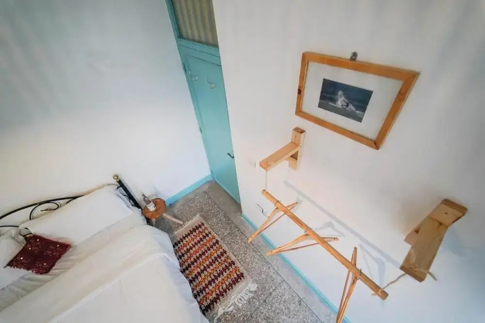 Surf sets house