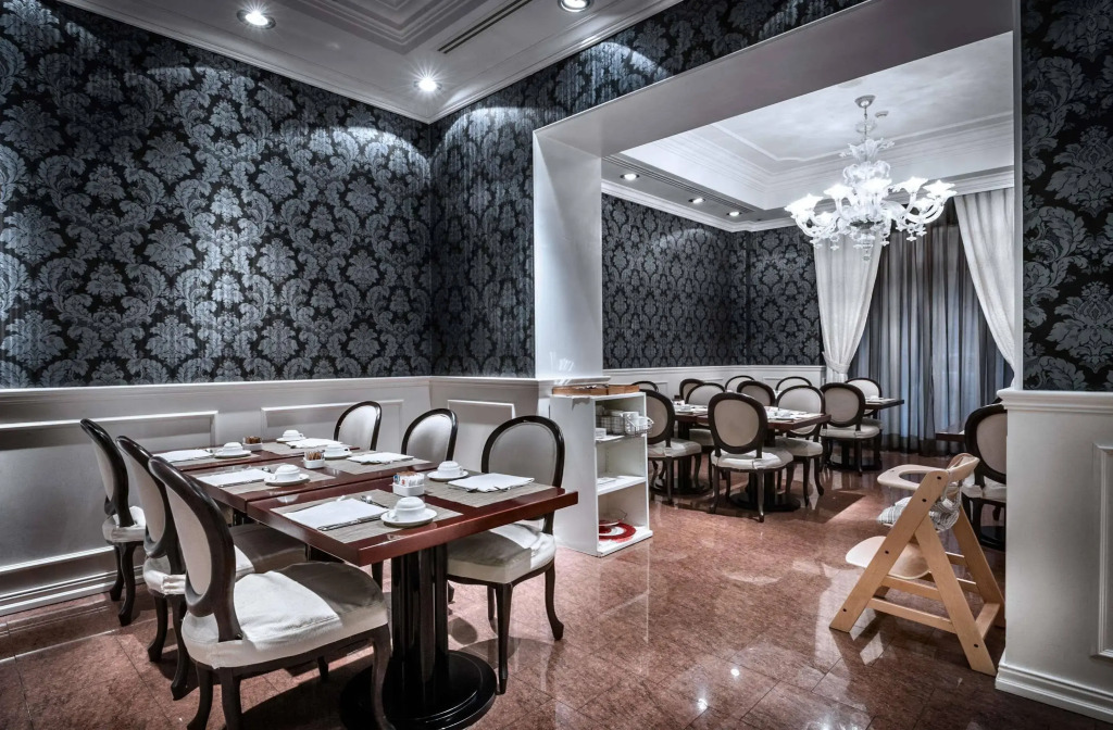 World Hotel Casati 18