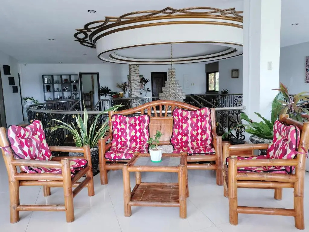 Lina Verano Guest House