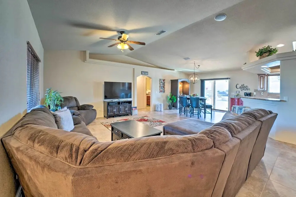 Bright Lake Havasu Home w/ New Backyard Oasis!