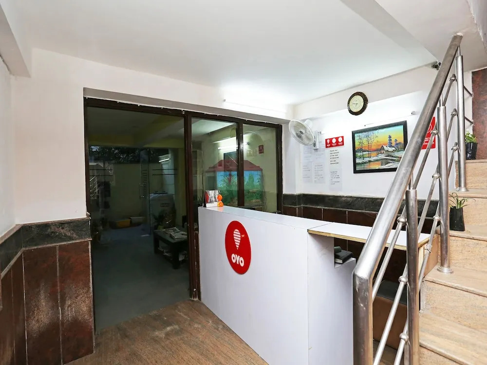 OYO 10008 Hotel Golden Tree