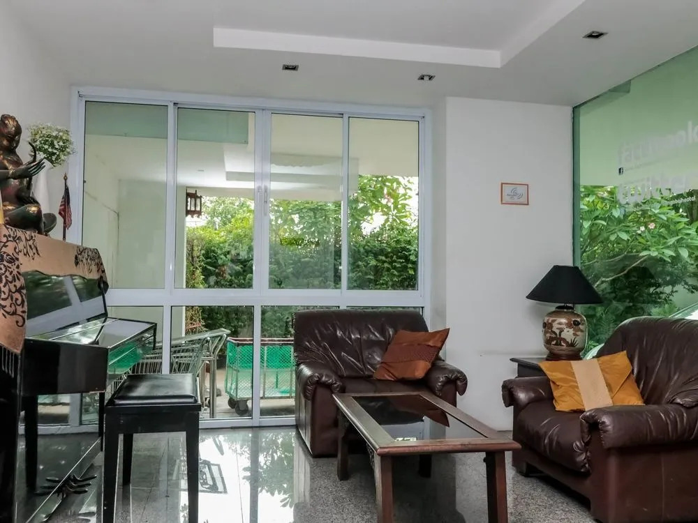 Nida Rooms Naknivas Sala 8