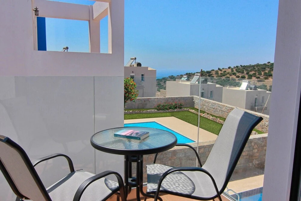 Stay at this wonderful 3 bedroom villa with its own pool perfect for relaxation.