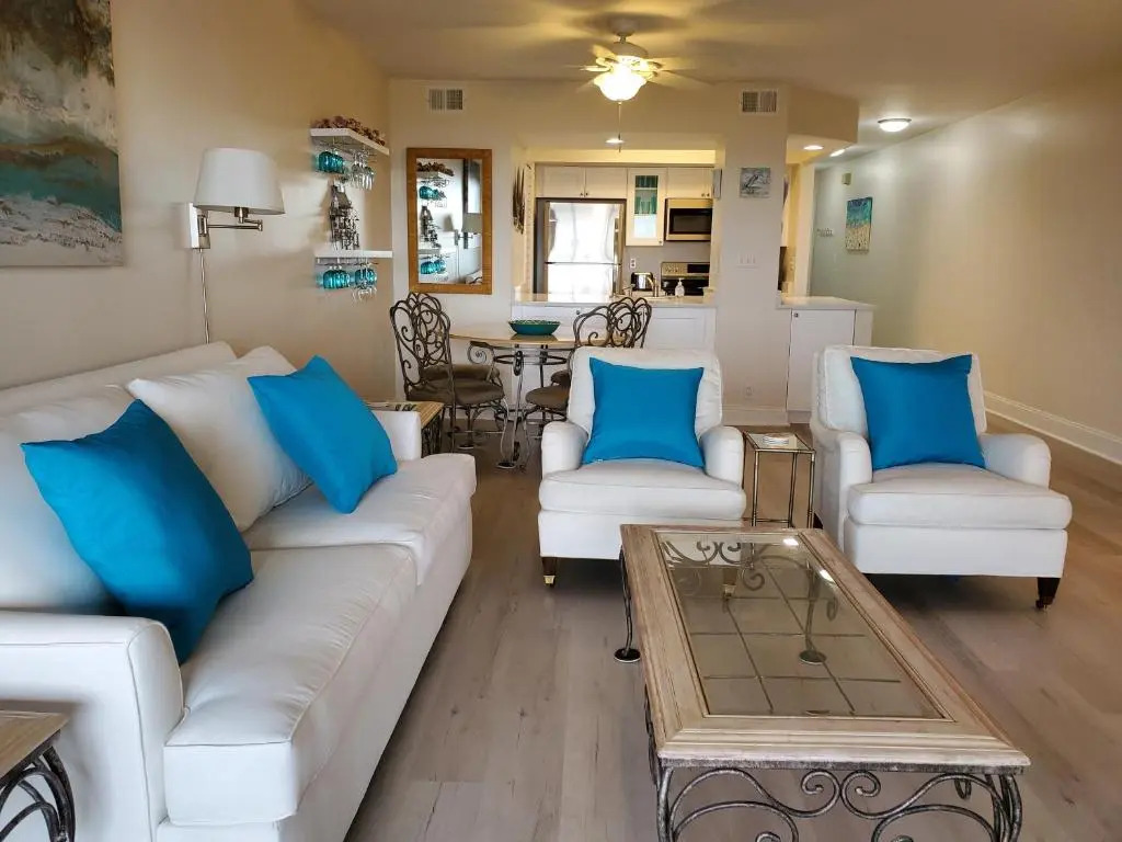 1315 Pelican Watch Villas-Beachfront & Amenities - on Sale