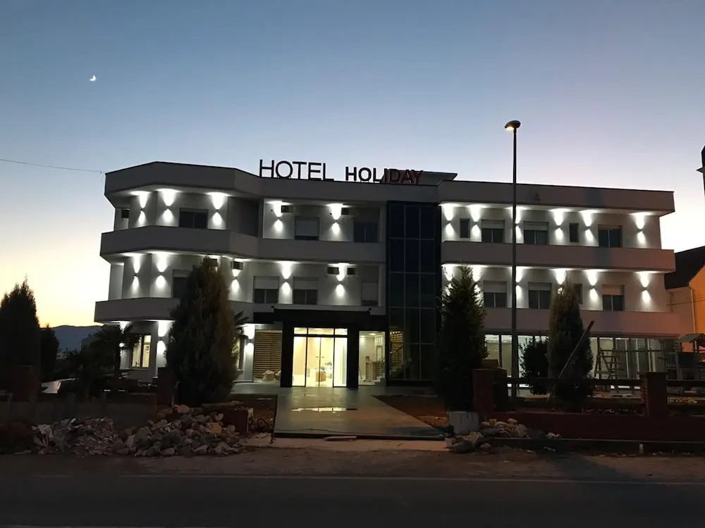 Hotel Holiday