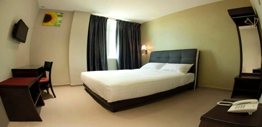 Ayer Hitam Hotel
