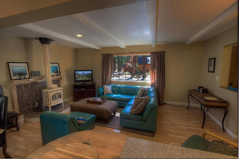 Slice of Tahoe by Lake Tahoe Accommodations