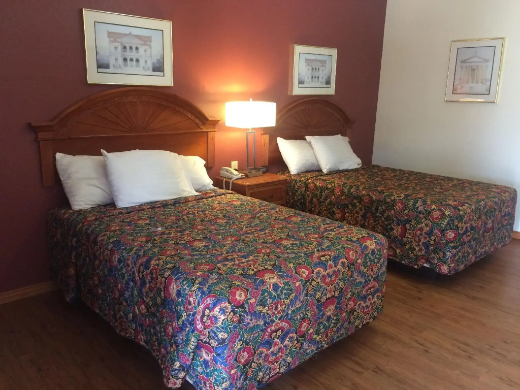 Relax Inn Dilley
