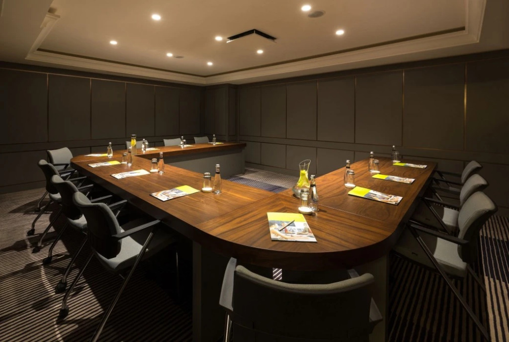 DoubleTree By Hilton Izmir Airport