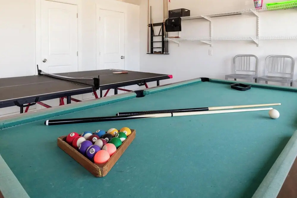 Pet Friendly Shared Pool Sleeps 14