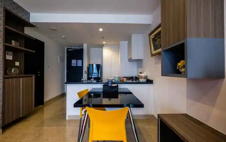 1BR Elegant Branz BSD Apartment near AEON Mall By Travelio