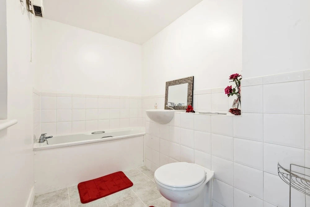 2 Bed Flat, Dedicated Workspace, Parking, 4KTV