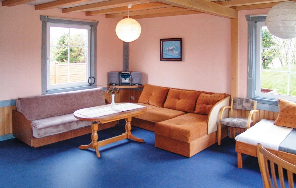 Beautiful Home In Ustronie Morskie