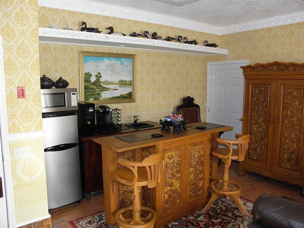 Dover Garden Suites