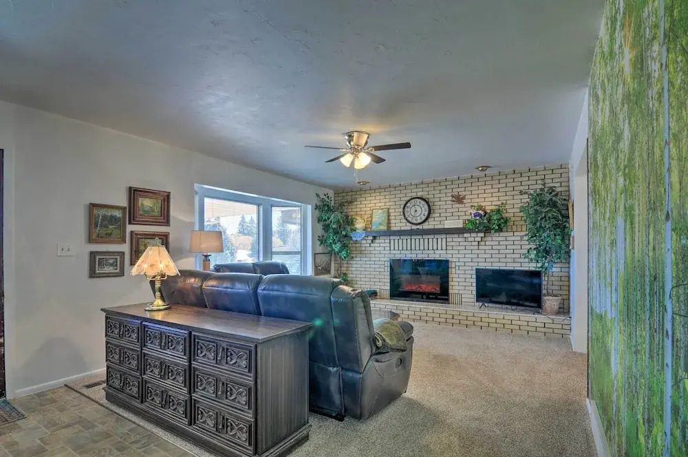 Bryce Canyon Area House w/ Mountain Views!