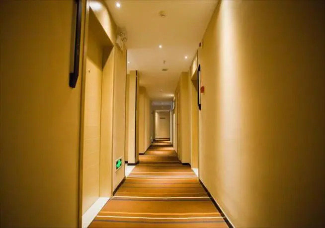 City Comfort Inn Deyang Gymnasium