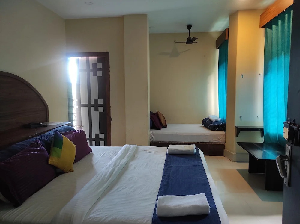Hotel Om Regency