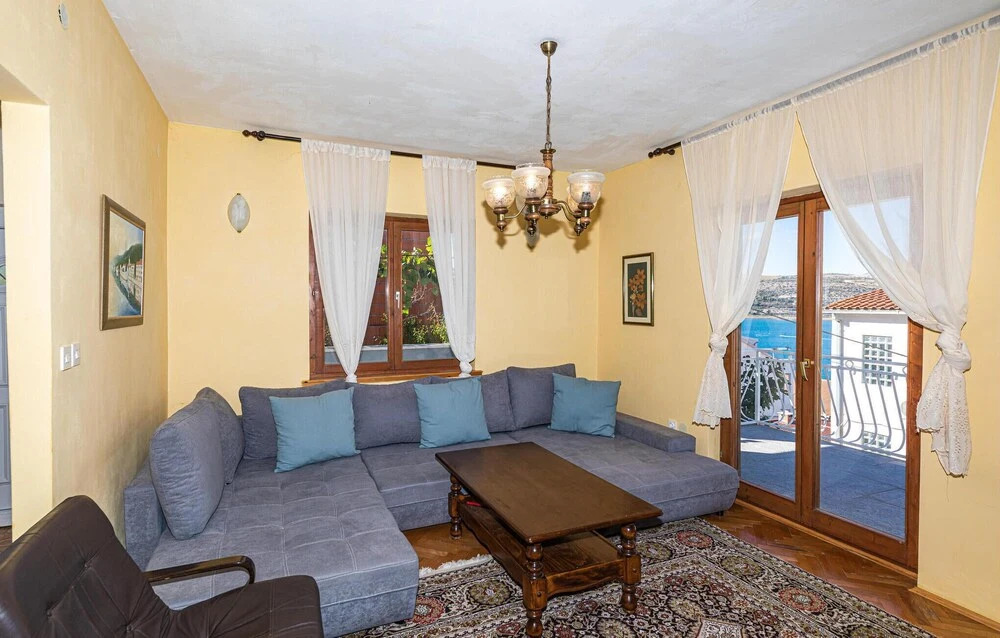 Beautiful Apartment in Mastrinka With Wifi and 2 Bedrooms