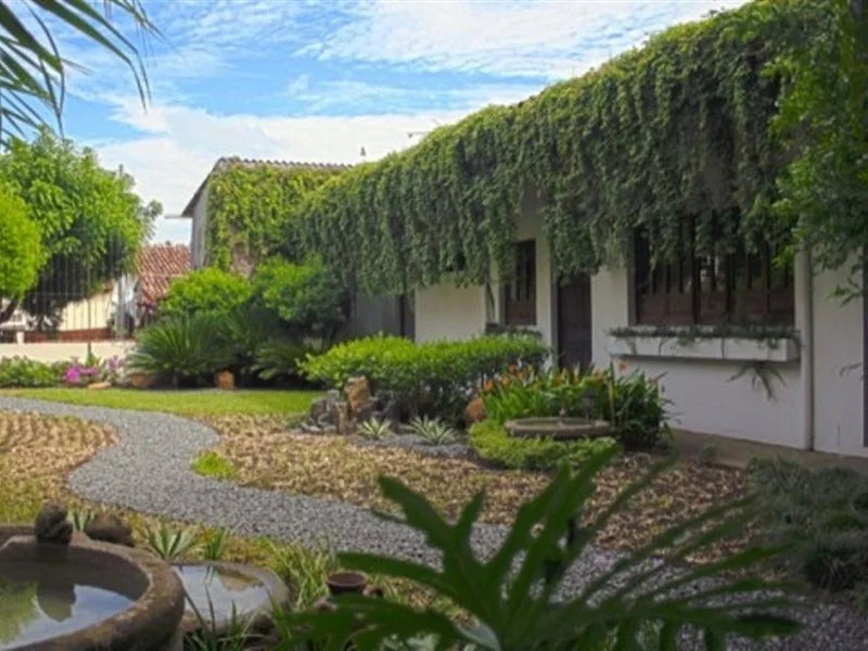 Hotel Las Puertas