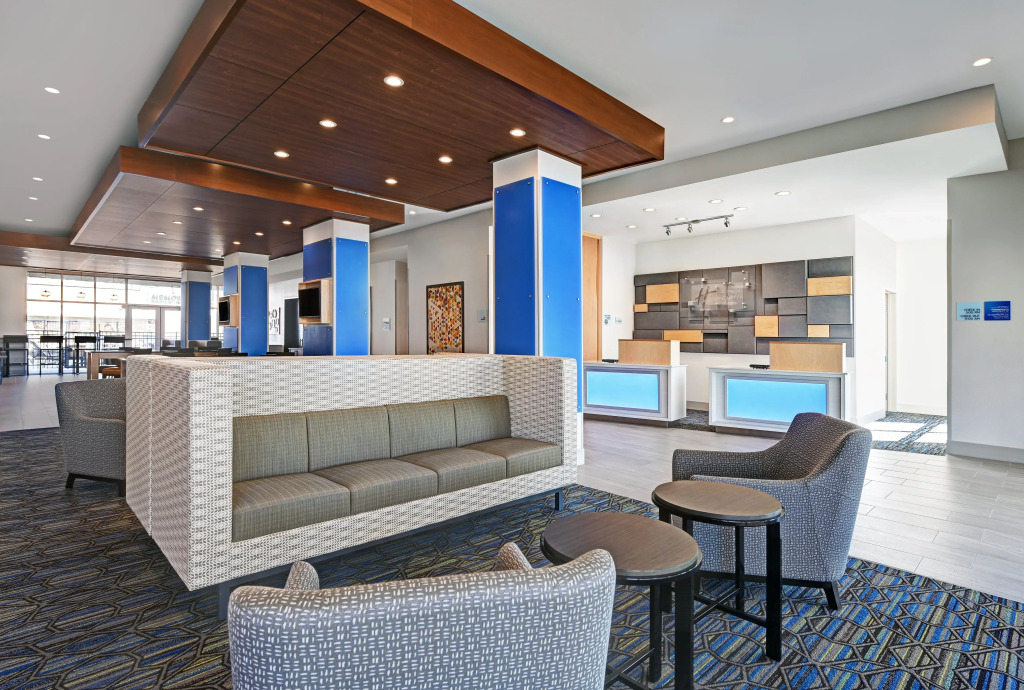 Holiday Inn Express & Suites Memorial - CityCentre by IHG