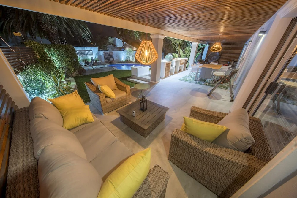Three-bedroom-holiday-home! Living Area With Open-plan Kitchen. Big Veranda!