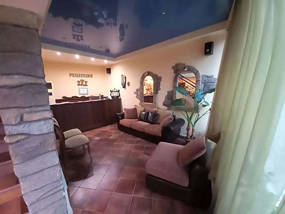 HOTEL BOLYARI