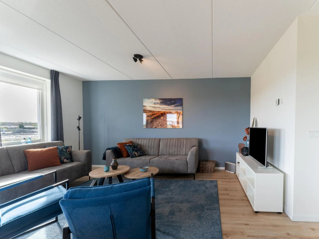 Fine holiday home 300 m from the Oosterschelde estuary