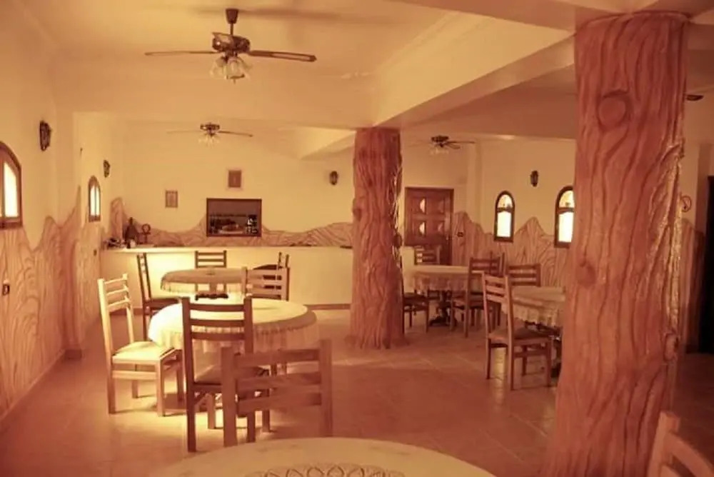 Bawiti Oasis Resort