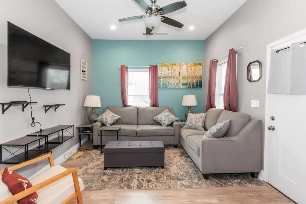 Chic 4BR Home Near AUC&DTWN