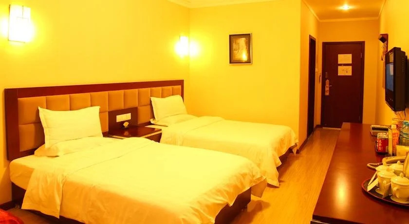 Dujiangyan Spring Business Hotel