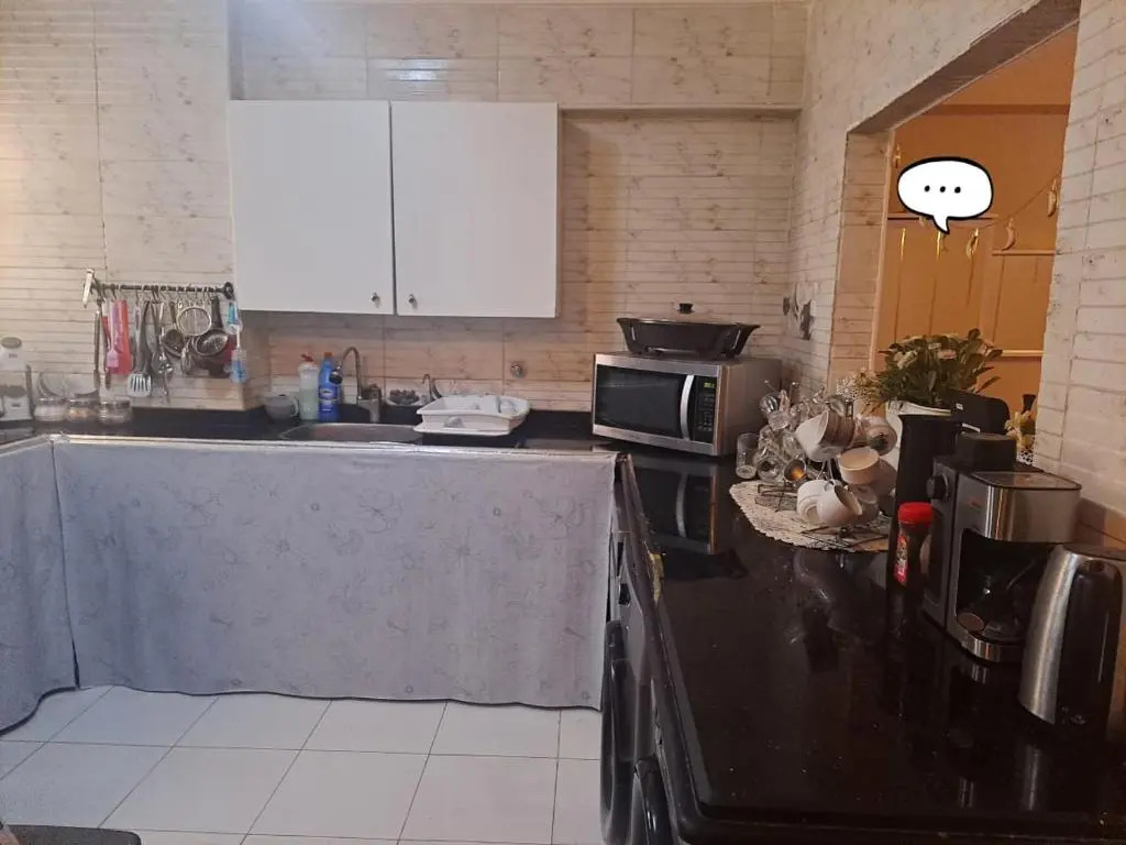 Lovely 3 bedroom condo with balcony families