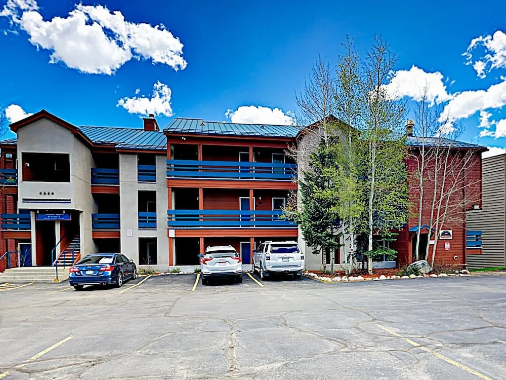 60 Dillon - 2 Br Condo
