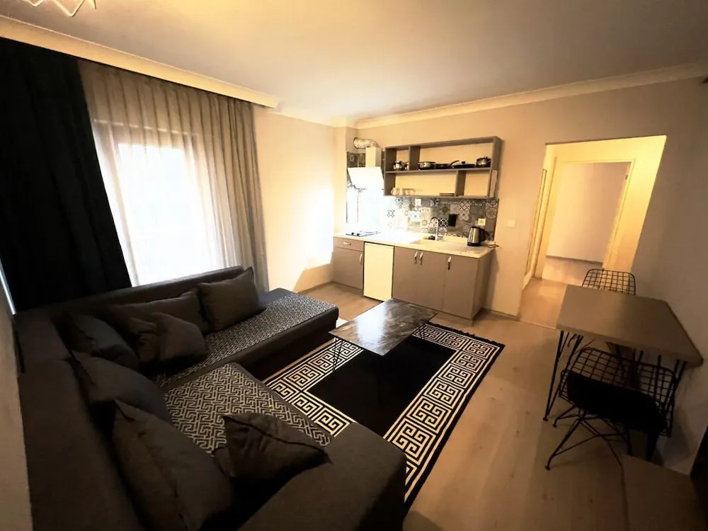 06ev Rental House