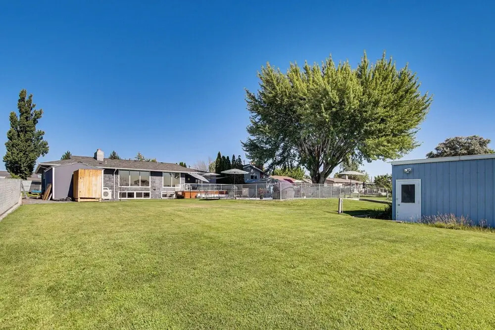 Hunting & Fishing Trip Base Camp on Moses Lake!