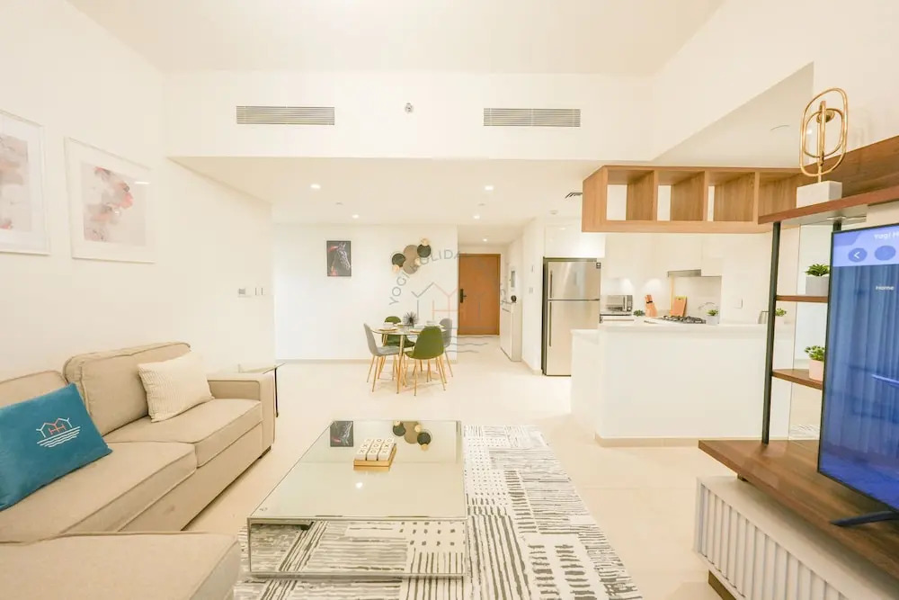 Yogi - Modern 2BR Apartment with Stunning Dubai Fountain