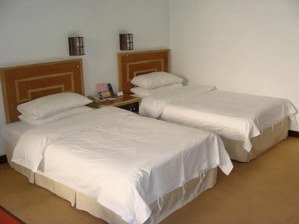East Lake Hotel