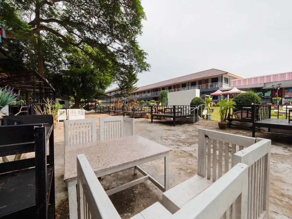 OYO 75370 Saowanee Resort And Apartment
