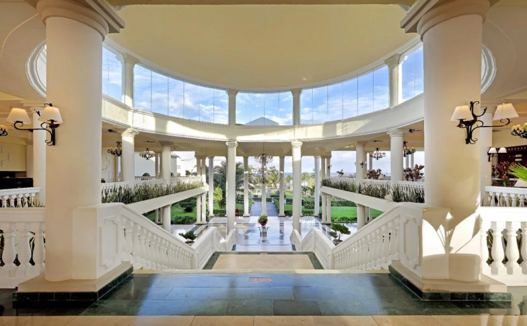 Grand Palladium Lady Hamilton Resort & Spa - All Inclusive