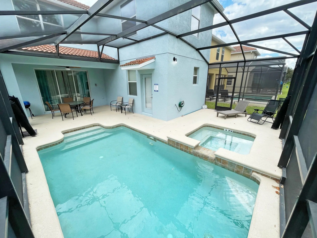 Bamboo Palm home