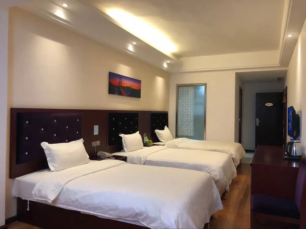 Xiandai Huayuan Hotel