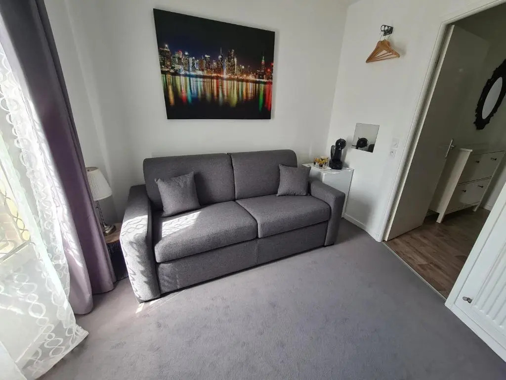 Chambre avec salle de bain /wc
