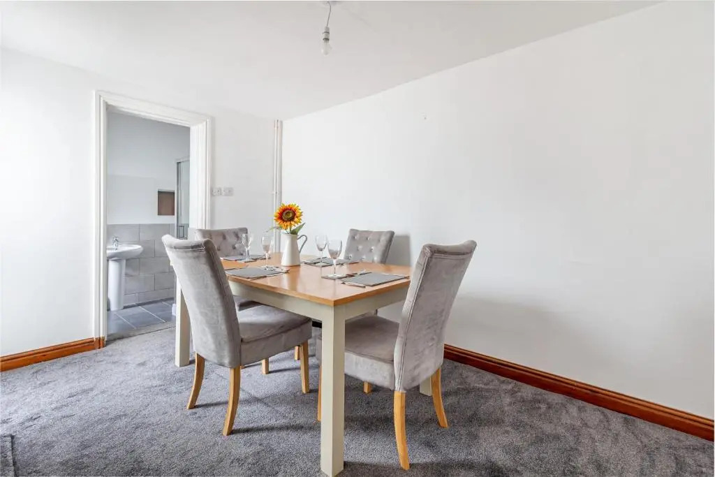 Quirky and Stylish 3 Bed in Worcester