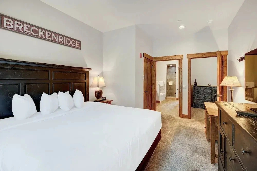 Private Townhome Close To Ski Back And Hot Tub 3 Bedroom Townhouse