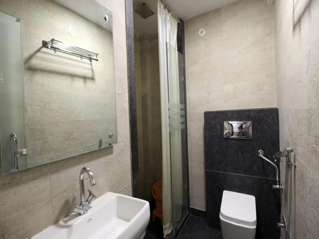 Hotel Shivans Near New Delhi Railway Station