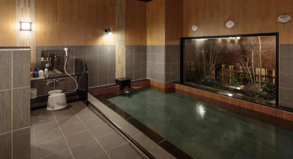 Hotel Route-Inn Takaoka Ekimae