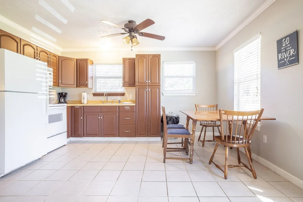Maverick's River Haus 3 Bedrooms 3 Bathrooms Home