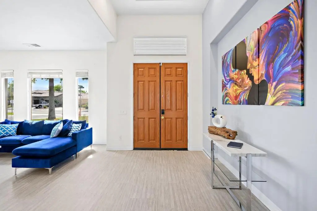 New Listing Luxurious Getaway Near Polo Fields home of Coachella, Stagecoach Sleeps 11 Pool,Parking, Golf, Spa, Coffee