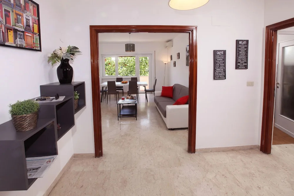 Floriana Home