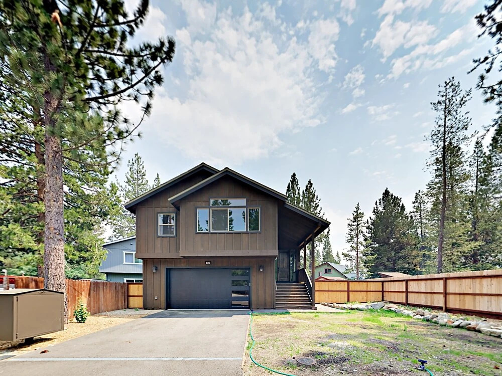 1947 Arrowhead Home 4 Bedrooms 3 Bathrooms Home