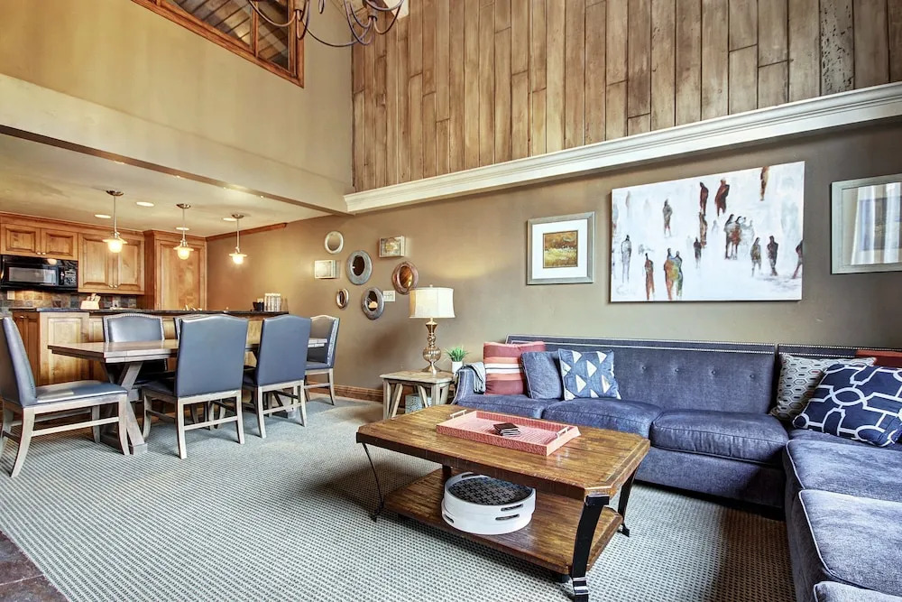 Lodge at Vail C354